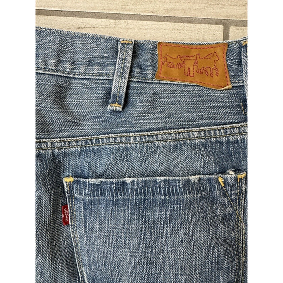 Levi's Red Collection Limited Edition Straight Leg Jeans Distressed Men's 38X30 - Picture 3 of 7